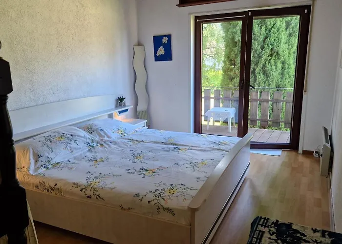 Wee Aroleid Guest house *